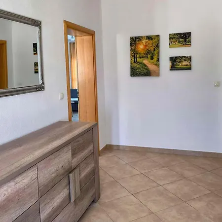 Three-bedroom In Vinjani Gornji 度假居